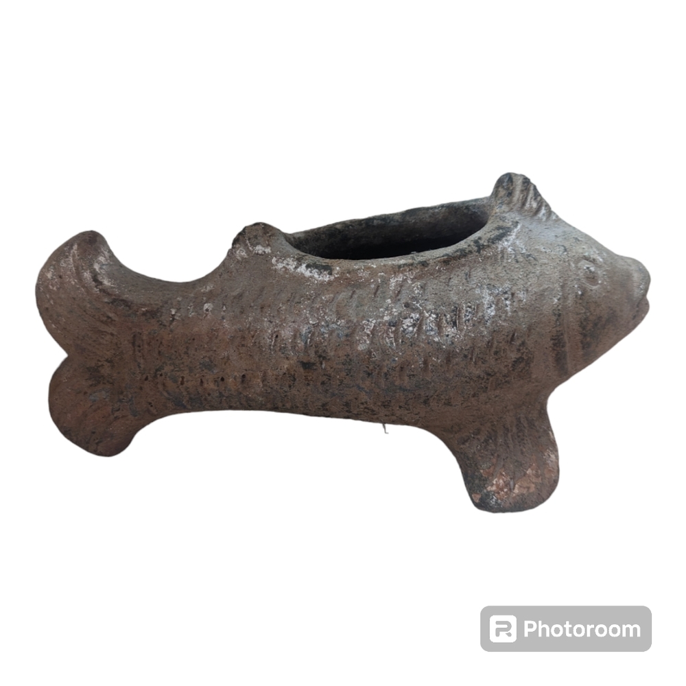 Vintage Rustic Coy Fish Clay Planter - Picture 6 of 6